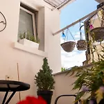 Apartment Kleines Glueck By Interior - Bahnhofnaehe, Herkules, Unesco-bergpark, Veranda & Parkplatz