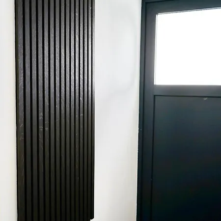 Interior - Ice-bhf, Ruhig, Modern, Urban, Zentral, Veranda&parkplatz, Apartment *