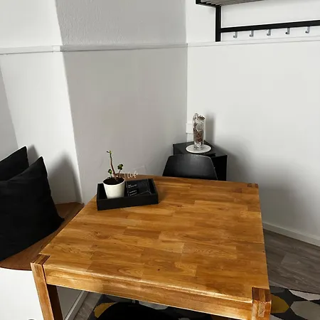 Apartment Interior - Ice-bhf, Ruhig, Modern, Urban, Zentral, Veranda&parkplatz, *