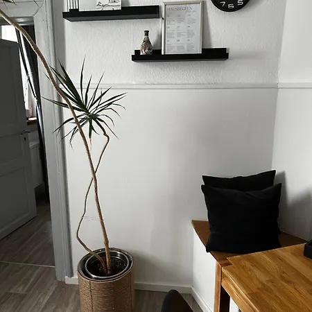 Interior - 5 Min Zum Bhf, Ruhig, Modern, Urban - Zentral, Veranda & Parkplatz, 아파트 *