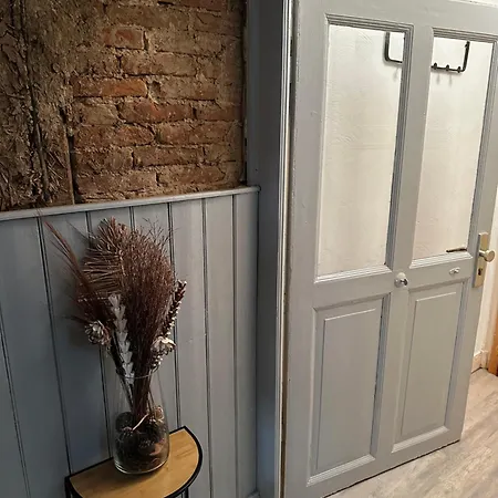 Interior - 5 Min Zum Bhf, Ruhig, Modern, Urban - Zentral, Veranda & Parkplatz, Apartamento *