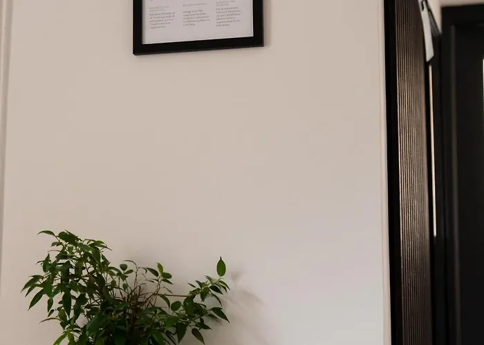 Appartement Interior - 5 Min Zum Bhf, Ruhig, Modern, Urban - Zentral, Veranda & Parkplatz,