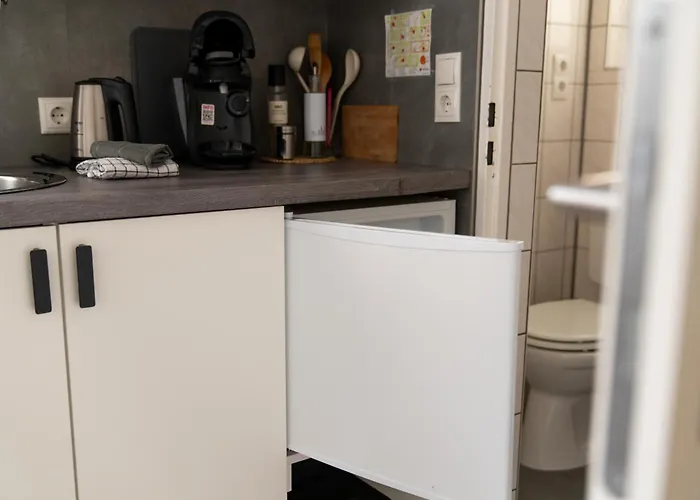 Appartement Interior - 5 Min Zum Bhf, Ruhig, Modern, Urban - Zentral, Veranda & Parkplatz, Kassel